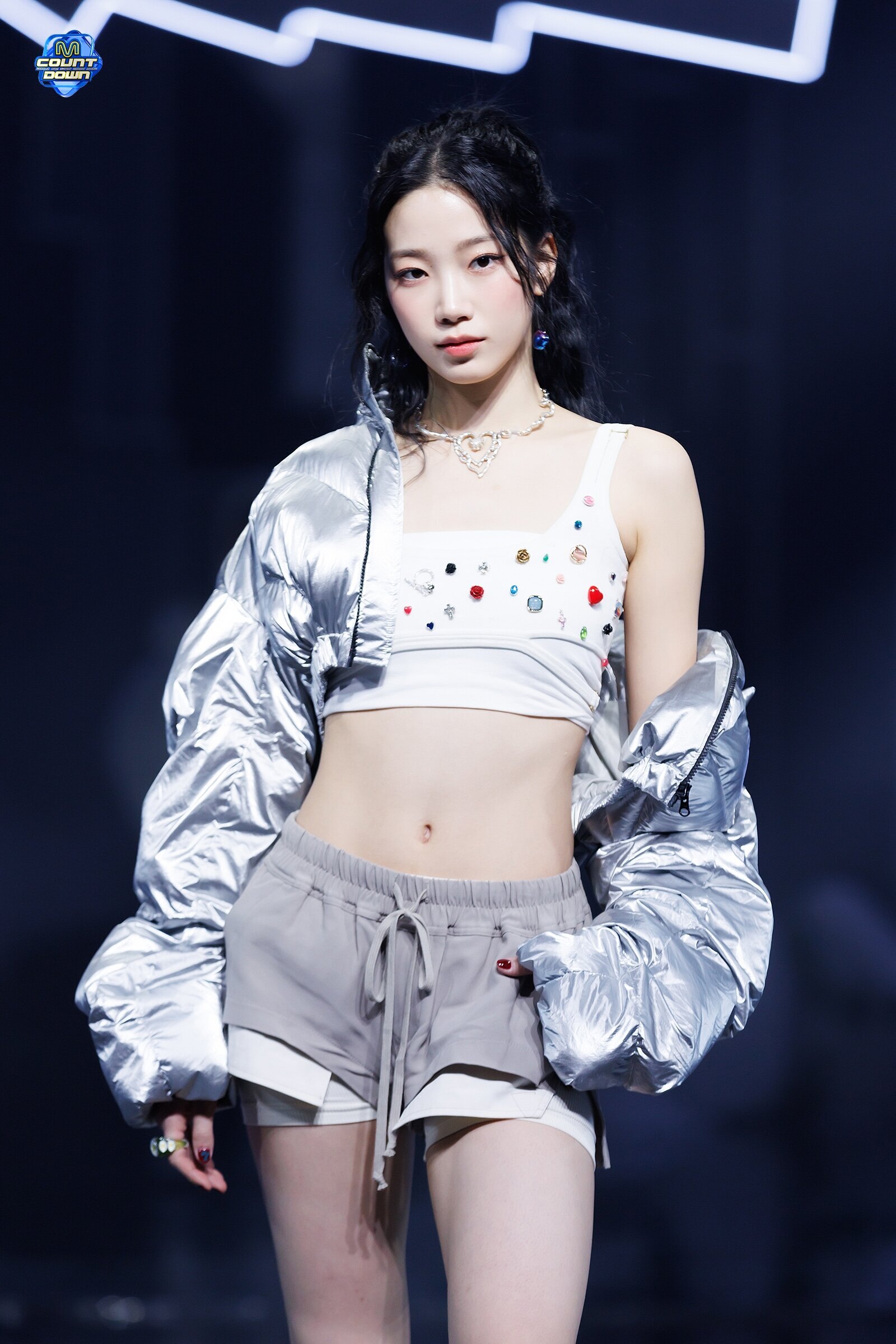 240222-LE-SSERAFIM-Kazuha-EASY-and-Swan-Song-at-M-Countdown-documents-2