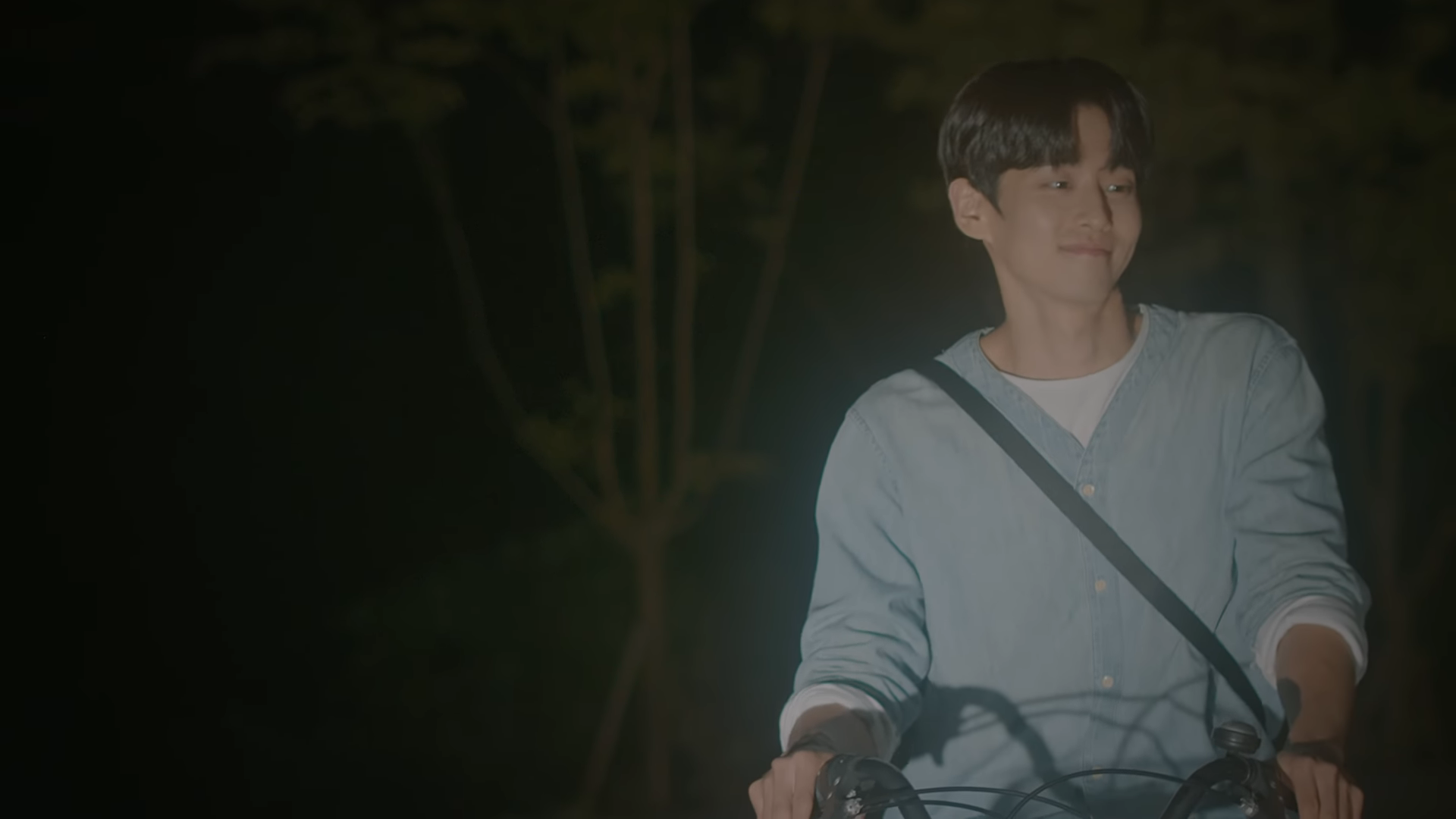 [MV] Car, the garden(카더가든) - Closely Far Away(가까운 듯 먼 그대여) 0-45 screenshot