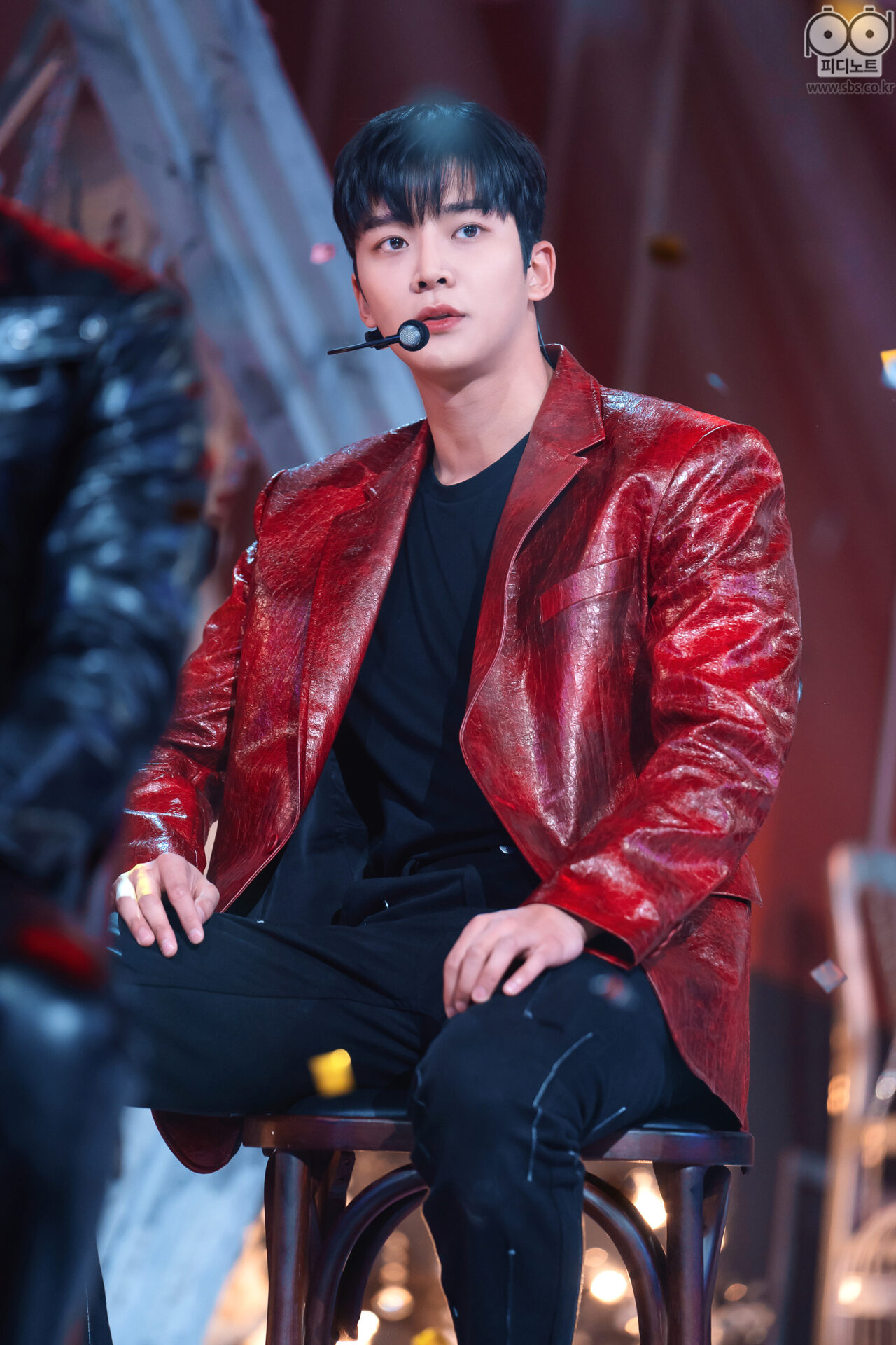 61a49393509a017676c883c3-p