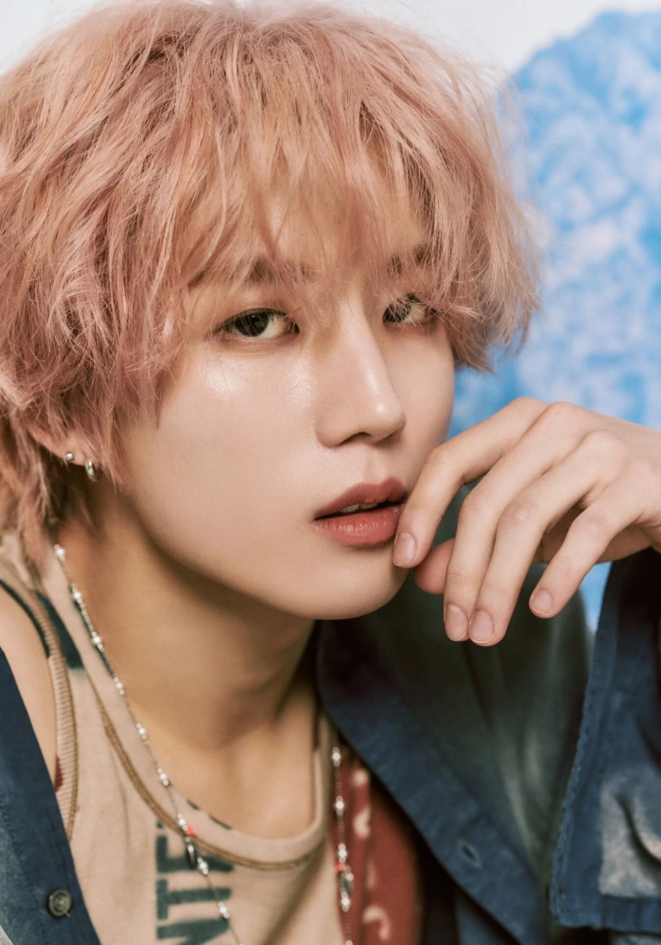 Geonu-fullBodyPicture(4)