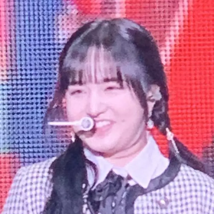 Pictures-of-IVE-Liz-at-the-Japanese-concert-in-real-time-2