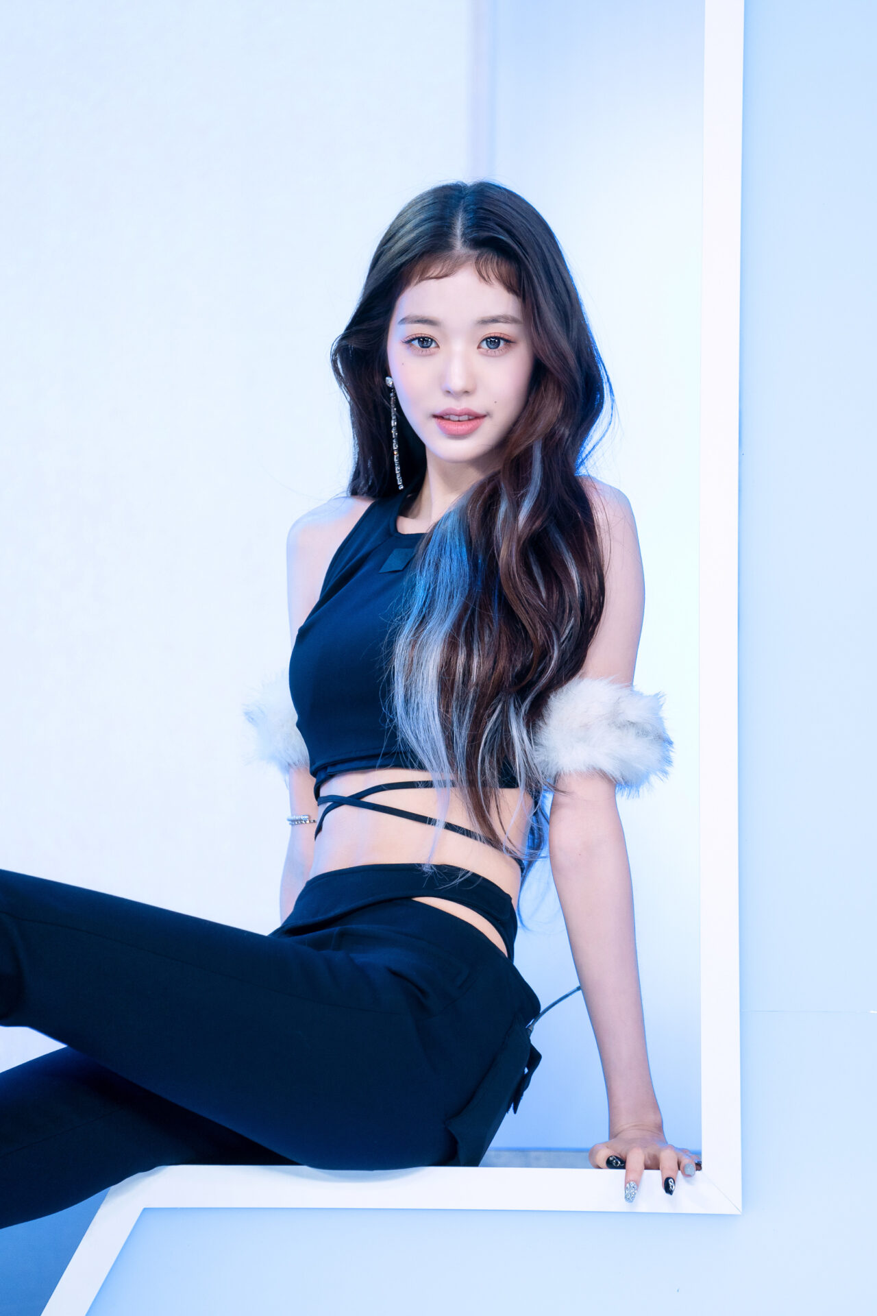 631efba03d3ef167f6892d1e-p