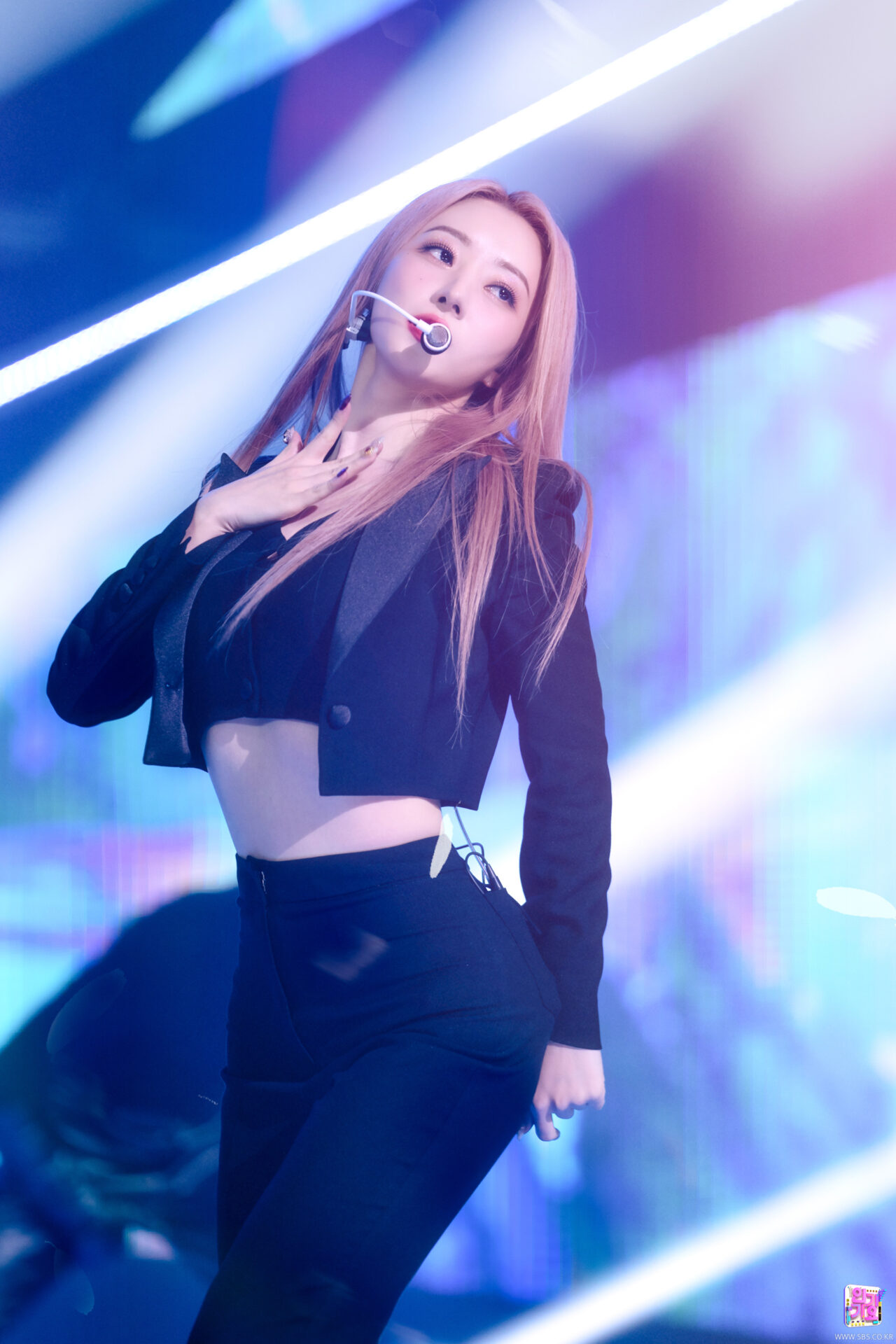 626b40ccca683f7491dfc3d7-p