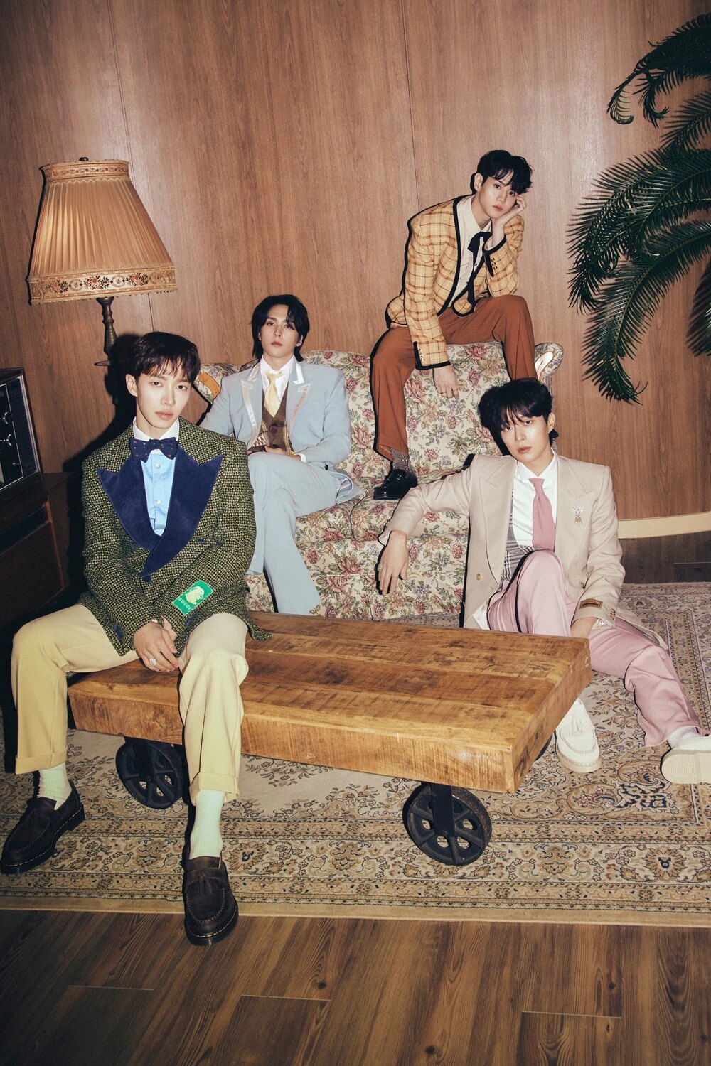Highlight_Switch_On_group_concept_photo_3