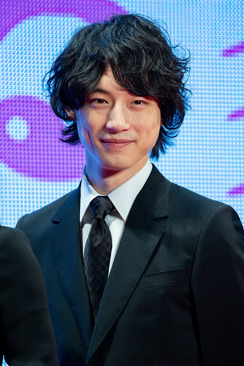 Sakaguchi_Kentaro_from__The_House_Where_the_Mermaid_Sleeps__World_Premiere_Red_Carpet_of_the_Tokyo_International_Film_Festival_2018_(44769260505)