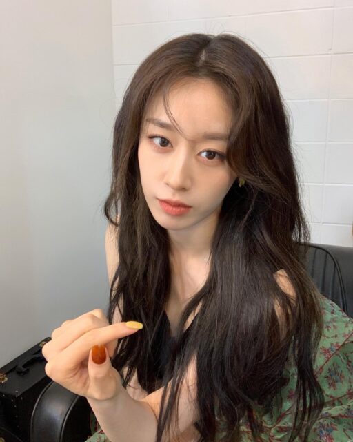 jiyeon2___1649561235_2813045984773227867_1738782834