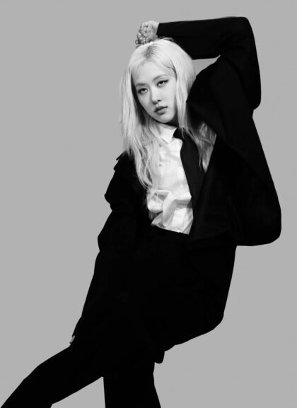 Rose Blacking BLACKPINK's Rosé Breaks Down In Tears Due To Anti-Fans And Bullying ...