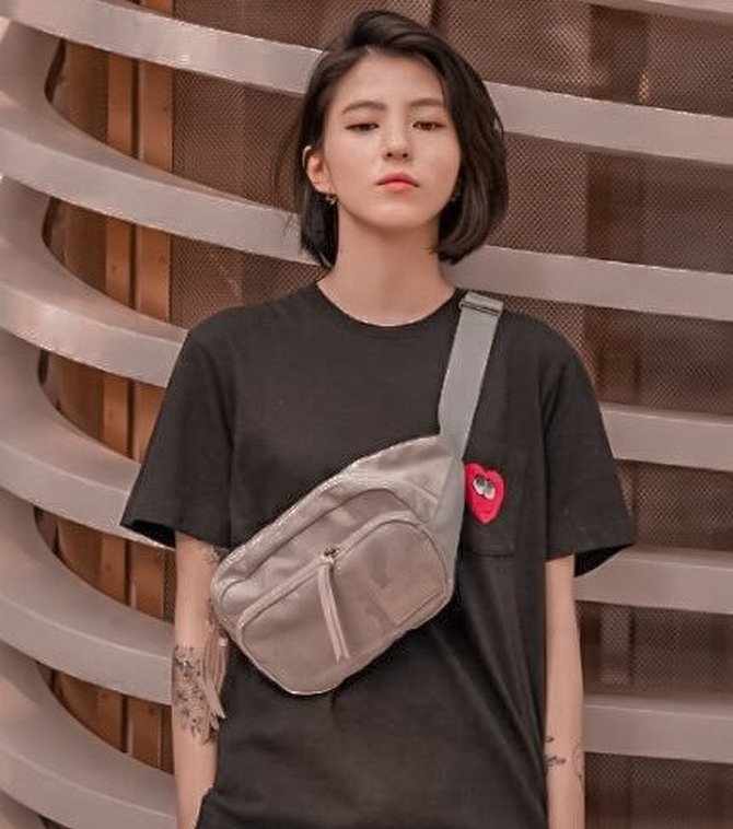 g_1_2_12_foto_lama_han_so_hee_yang_kembali_ramai_dibahas_dulu_punya_tato_di_lengan_-_netizen_takjub_lihat_tatonya_tak_berbekas_p_han_so_hee_pre_debut-20210707-002-non_fotografer_kly