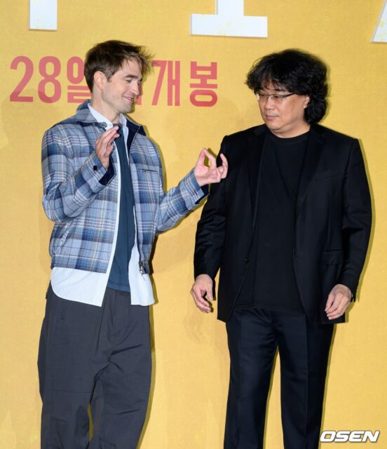 Robert Pattinson Enters His K-Pop Idol Era At “Mickey 17” Press Conference