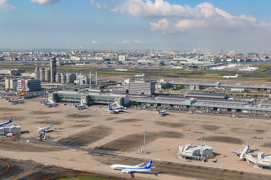 Tokyo-International-Airport_Satellite