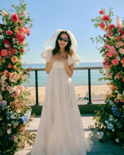 Actress Gong Hyo Jin on her wedding day. | @rovvxhyo/Instagram