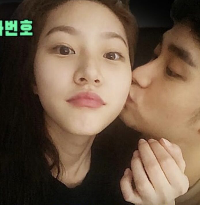 All The Intimate Photos Of Kim Soo Hyun And Kim Sae Ron's Alleged ...