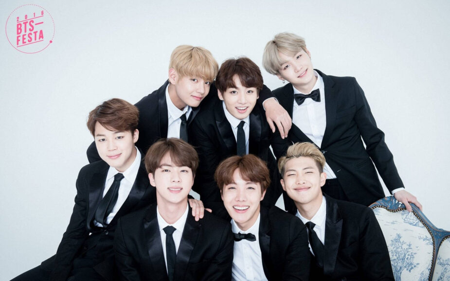 bts-group-photo-in-classy-suits-p5zcbisaysuxbmvb