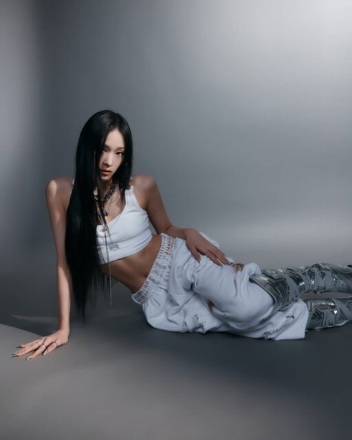 FAMOUSThe Debut Single ’FAMOUS‘2025.06.23 6PM (KST)Pre-Save & Pre-Order∙ LINK IN BIO ∙#ALLDAYPROJECT #ADP #올데이프로젝트#FAMOUS #WICKED#THEBLACKLABEL #더블랙레이블 (1)