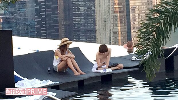 aramajapan_hey-say-jumps-inoo-kei-and-av-actress-asuka-kirara-in-singapore