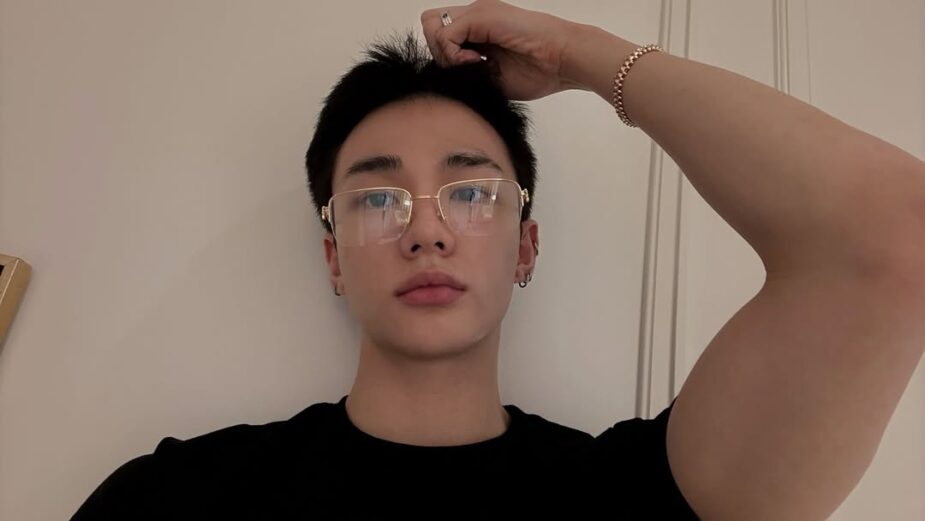 그니까 지금 2023 여름까지 미끄러짐. 타임슬립 올ㄹ릴게 진짜 없네 그냥 일상