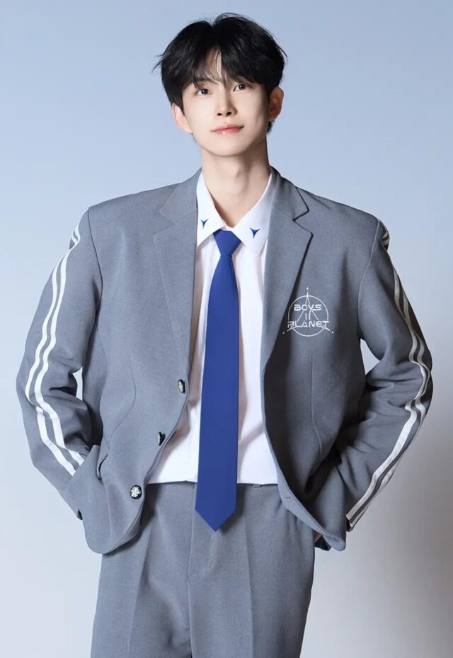 Kim-Geon-Woo-fullBodyPicture(1)