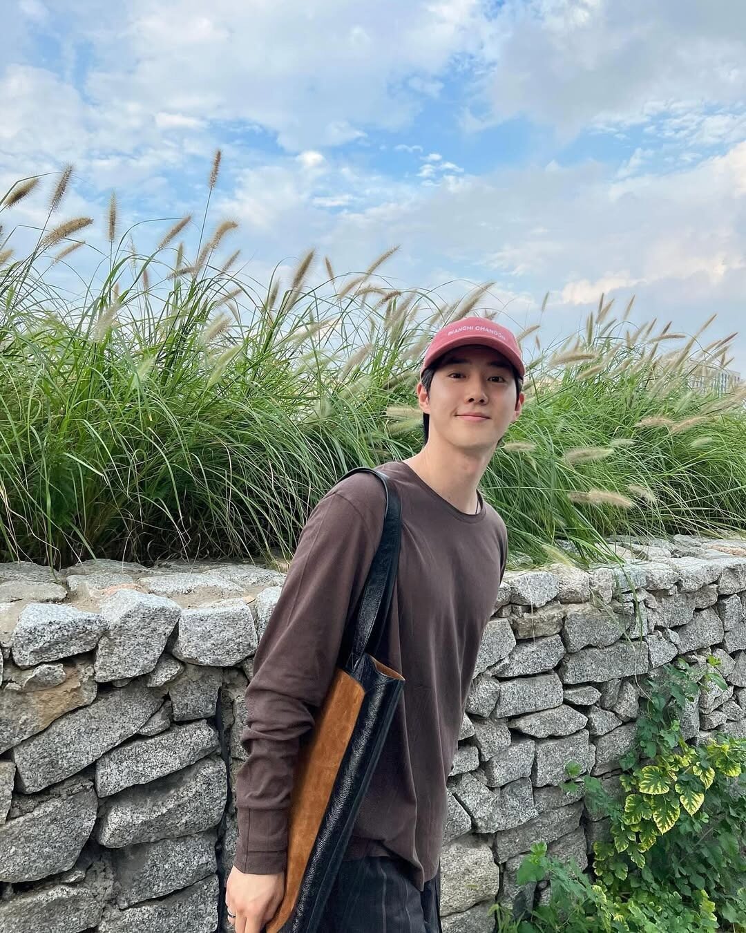 EXO Member’s Post About BTS Member Sparks Major Reactions Amid “Hate” Allegations插图2 imgi_2_460822632_855518443437405_8268776526247979434_n