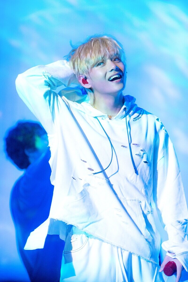 230910-BTS-V-Slow-Dancing-at-Ink