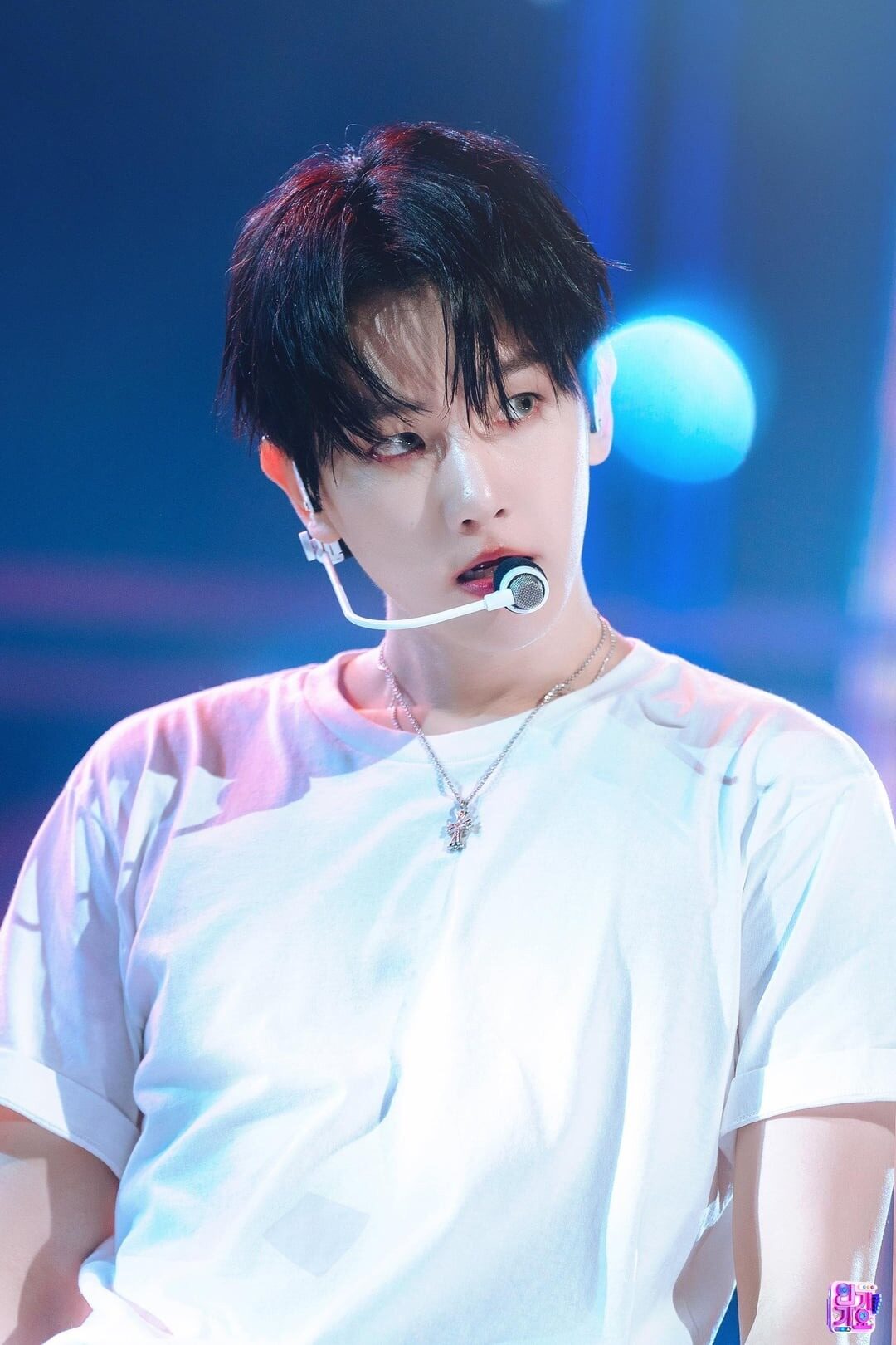 240909-baekhyun-pineapple-slice