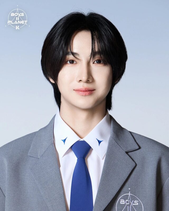 Park_Jun_Il_Boys_II_Planet_profile_photo_1