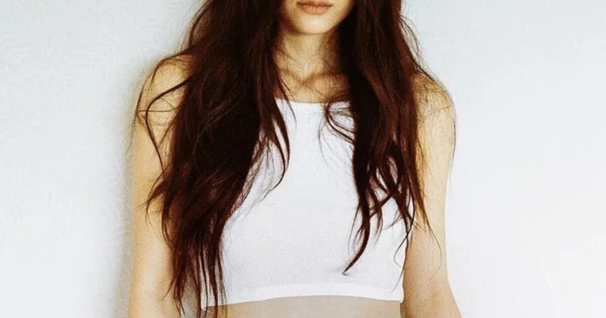 Legendary Visual 3rd Generation Idol Gets Called Out For “Looking Old” At 30