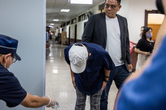 176125619548931_P32950409