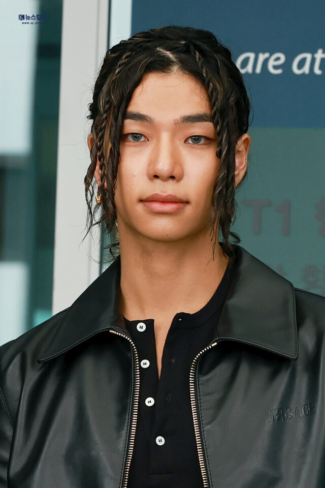 250925-Tarzzan-at-ICN-Airport-documents-1