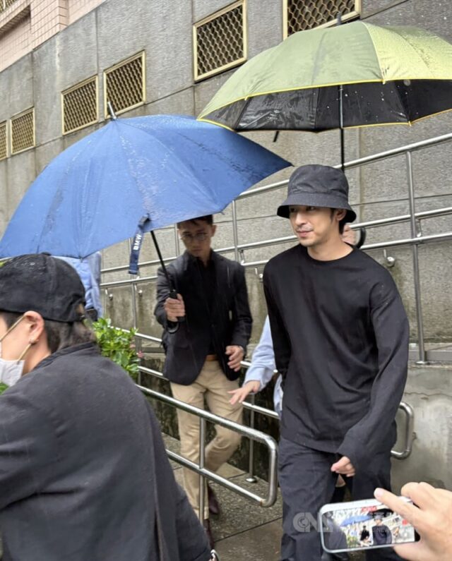 824x1024_982317518664