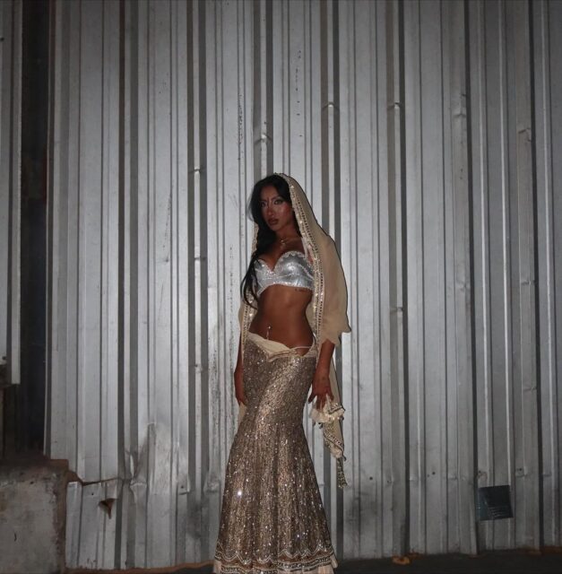 Diwali + friends!!!!🪷🪷🪷 (1)