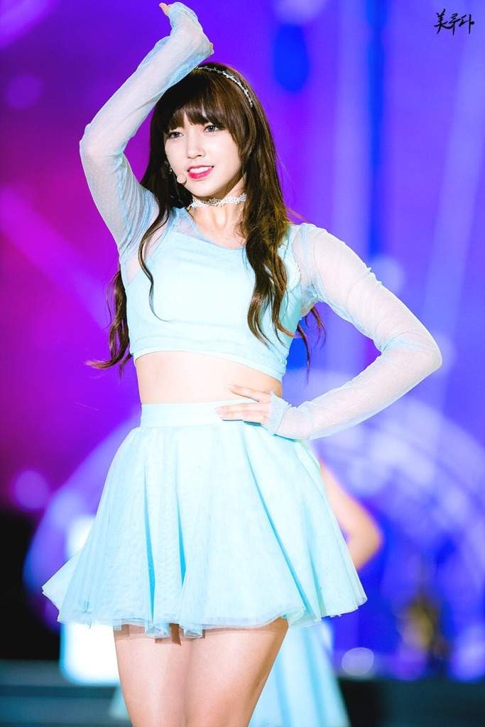 f9ad15d57fd8c420f3d6e7a2f99aaa8d51d57929_hq