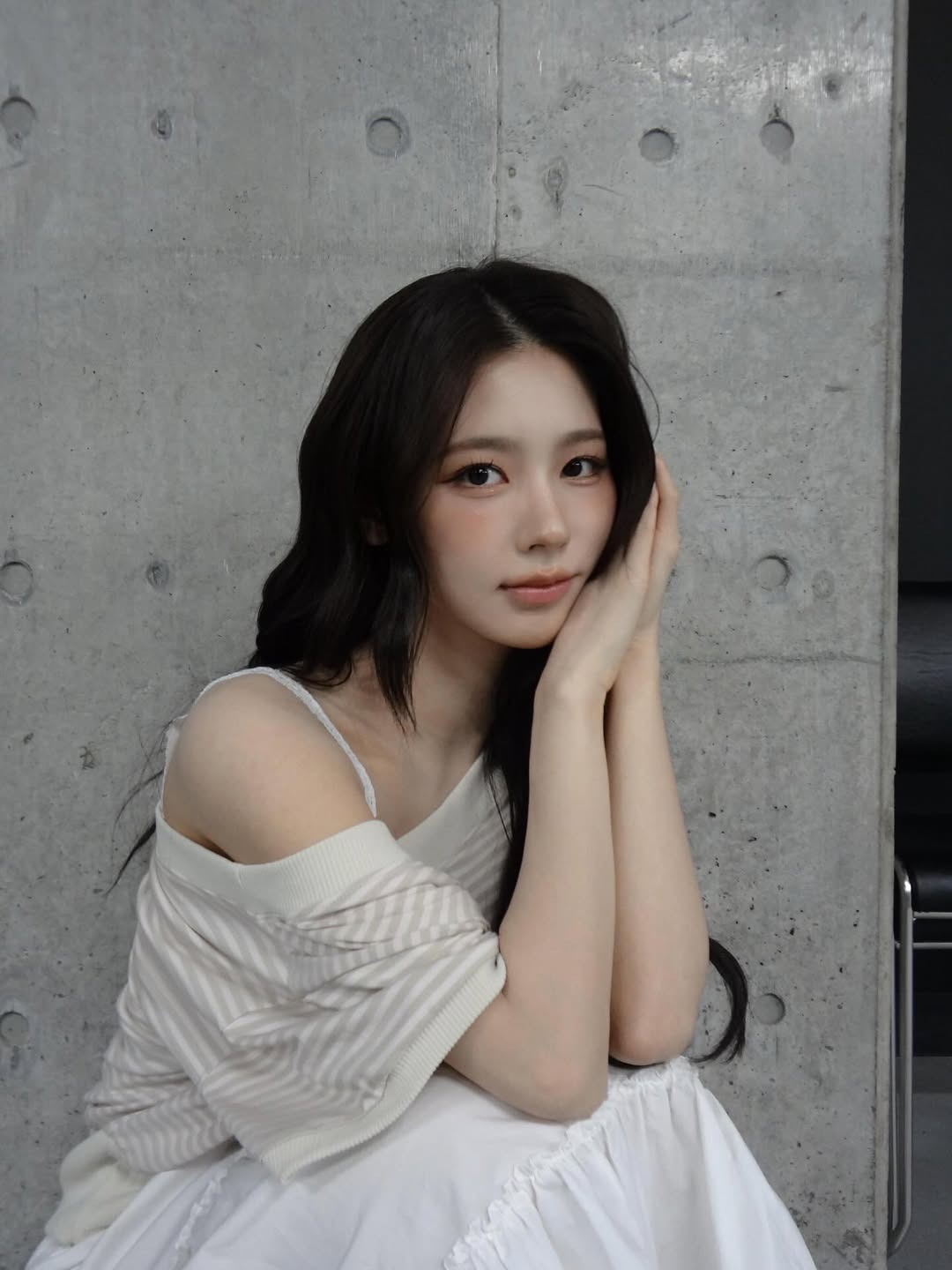 (G)I-DLE Miyeon Shocks Fans with Playful ‘Girlfriend’ Reveal
