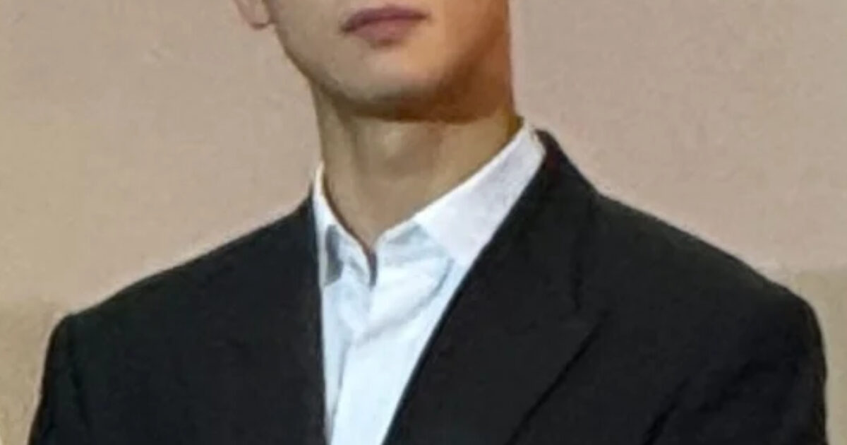 Barefaced Cha Eunwoo Spotted In Two Completely Different Outfits—Photos Go Viral