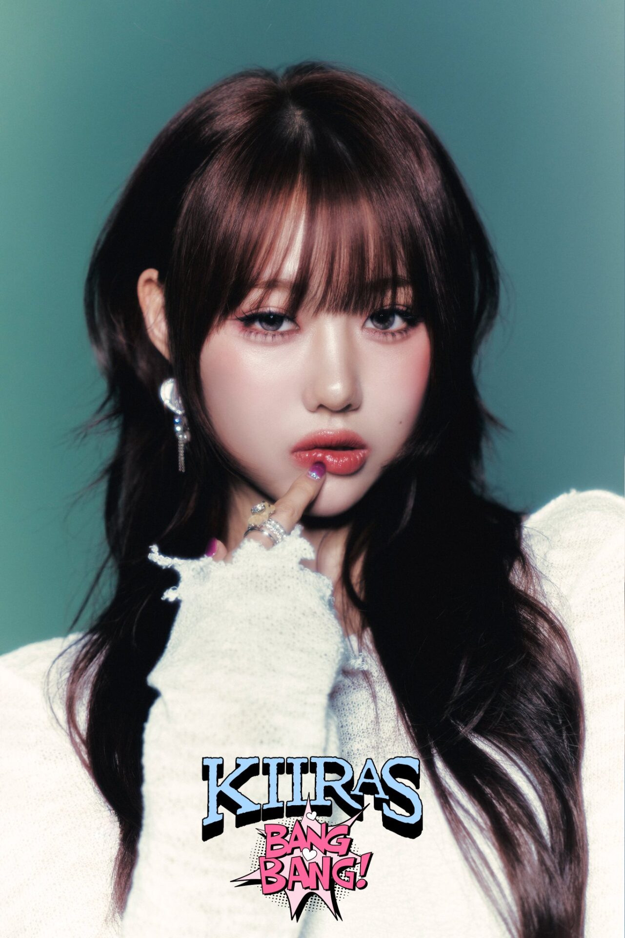 Фото Kurumi из KIIRAS, демонстрирующее сходство с Jang Wonyoung