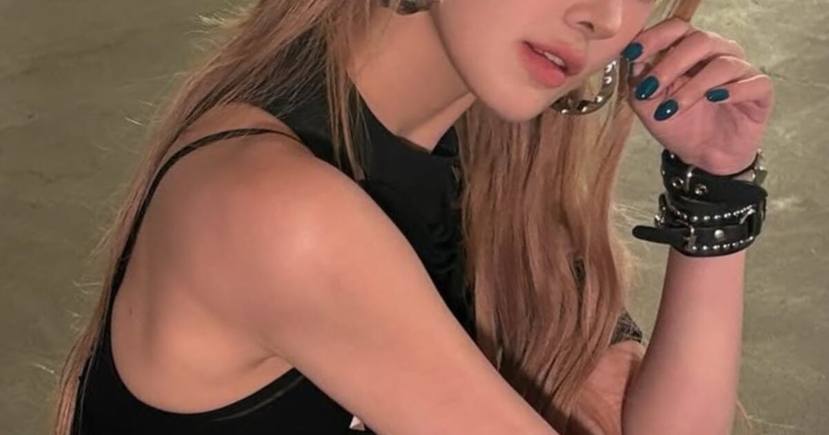 Fifth-Gen Girl Group Member Lets Out Her Botched Botox Experience