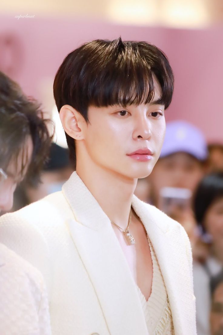 ef4727048f9cbd3bf1bb3a282a7c8967