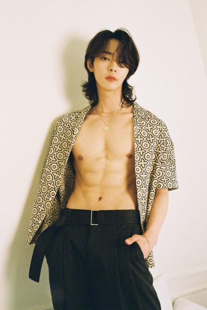 onlyoneof-kb-everything-kyubin-rolling-stone-korea-v0-zgjvl51e82e91