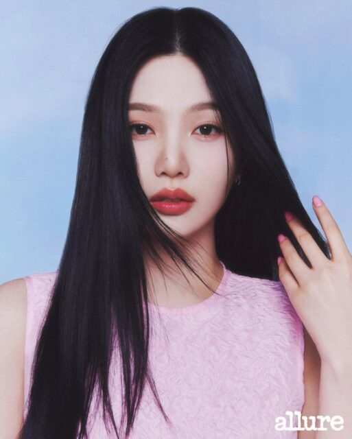 red-velvet-joy-allure-korea-may-2024-issue-pictorial-v0-sm1dup5jiovc1