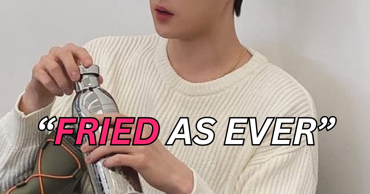 Third-Gen Idol Goes Viral For His Terrible Mirror Selfie