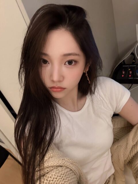 youngseo_1749114002_3648155123702252001_74762270915