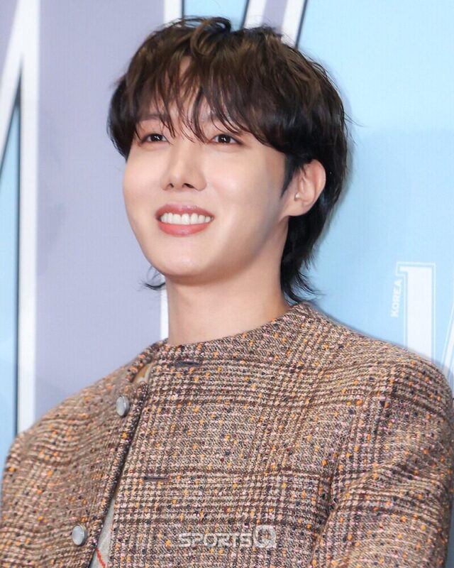 251015-J-hope-at-Love-Your-W-Kor