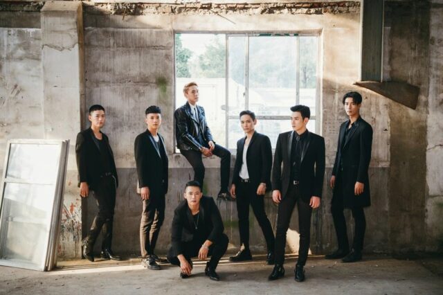 Click-B_Reborn_group_promo_photo_1