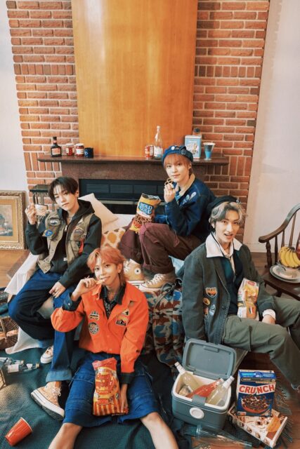 TOZ_To_My_New_Friends_group_concept_photo_4 (4)