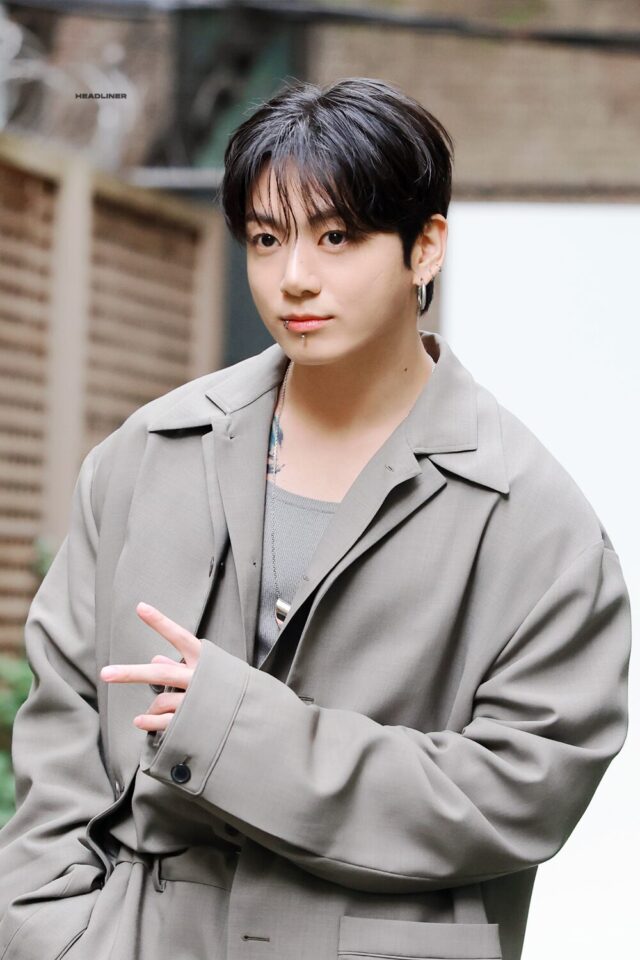 bts-jungkook-headliner-640x960 (2)