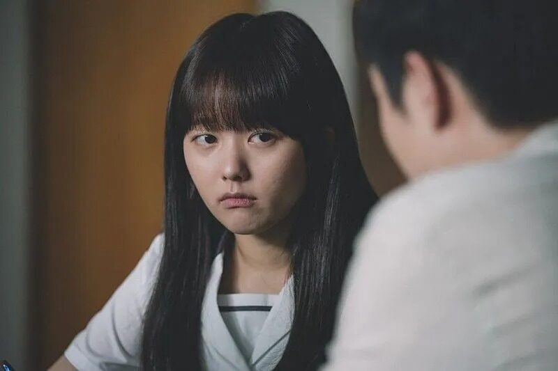 7-potret-jung-ji-so-yang-totalit