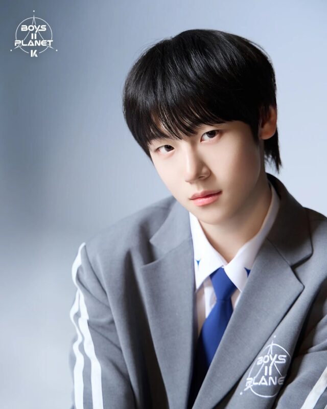 Kim_Si_Hwan_Boys_II_Planet_profile_photo_4