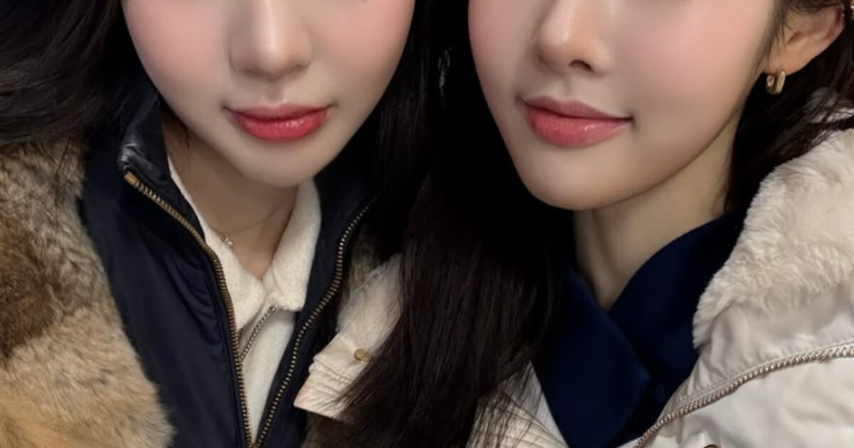Popular Female Idol’s Younger Sister’s Visuals Go Viral