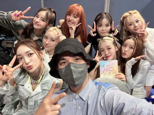 220702-on-instagram-xgalx-producer-simon-and-xg-with-hikaru-v0-e6g7fey1l5991