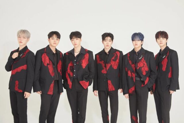 The_KingDom_The_KingDom_-_The_Flower_of_the_Moon_group_concept_photo_1