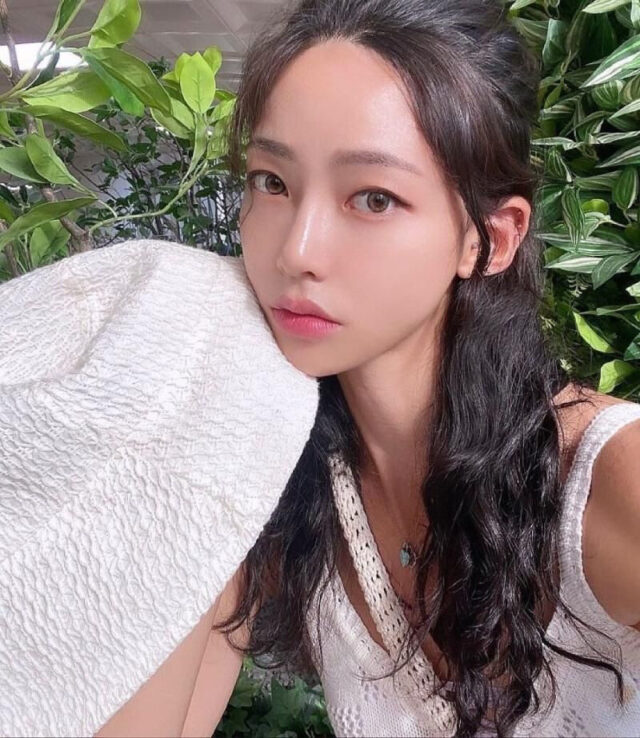 ab0856d67e9362449062ef72c74231610a24c551